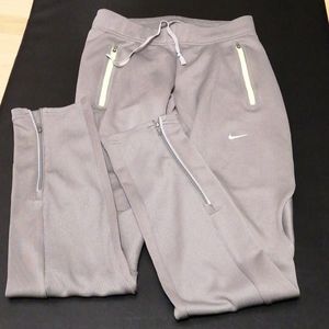 Nike's pants